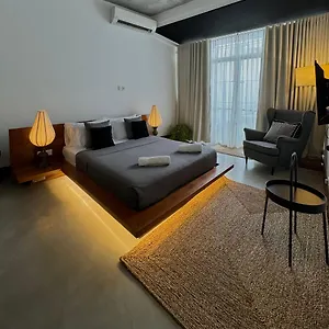 https://studio-33.negombohotels.net